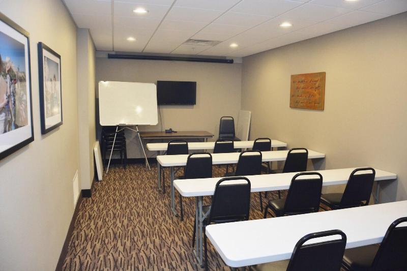 Roosevelt Inn And Suites image