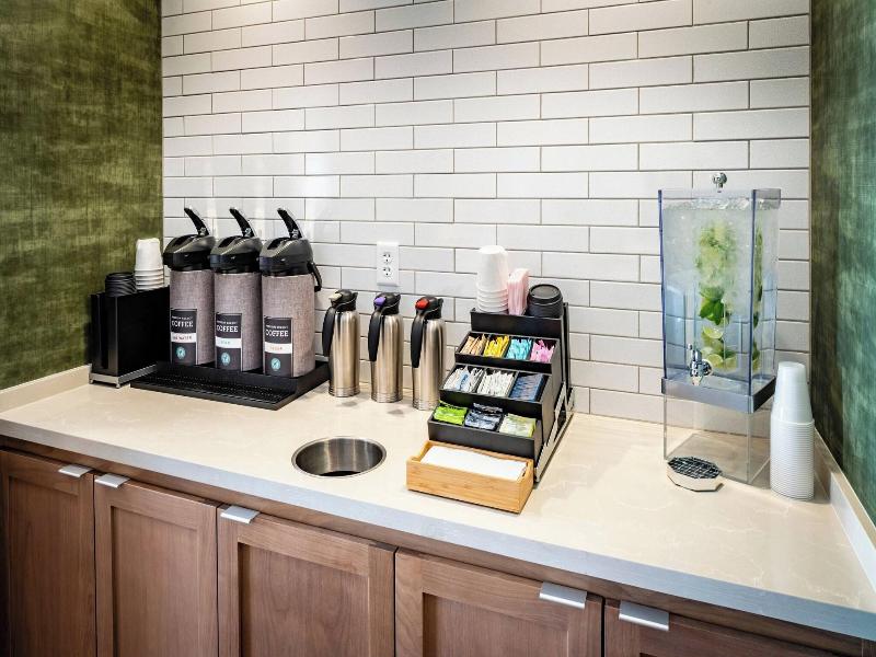 Fairfield Inn & Suites by Marriott Las Vegas North image