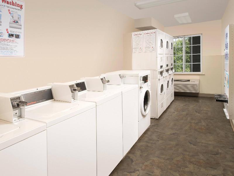 Woodspring Suites Charlotte Gastonia image