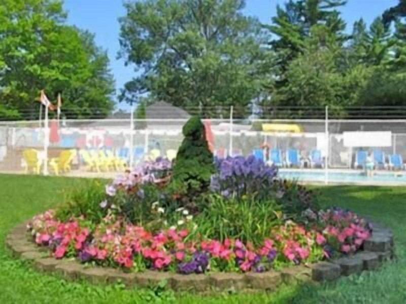 Wasaga Beach Inn And Cottages image