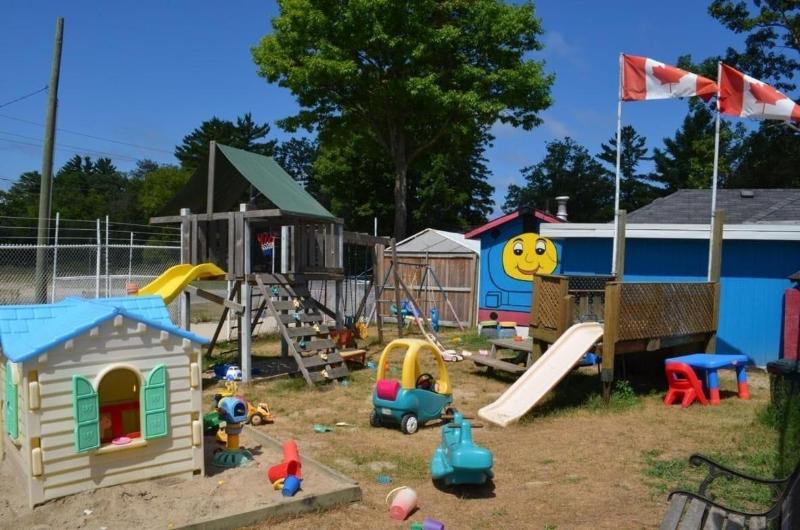 Wasaga Beach Inn And Cottages image