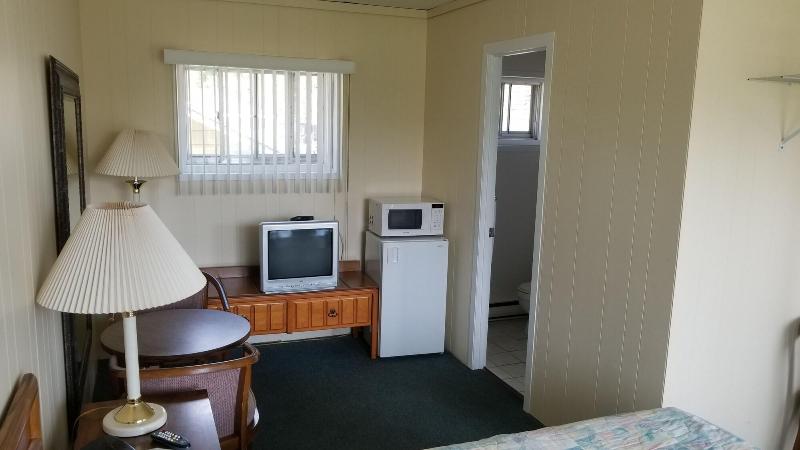 Wasaga Beach Inn And Cottages image
