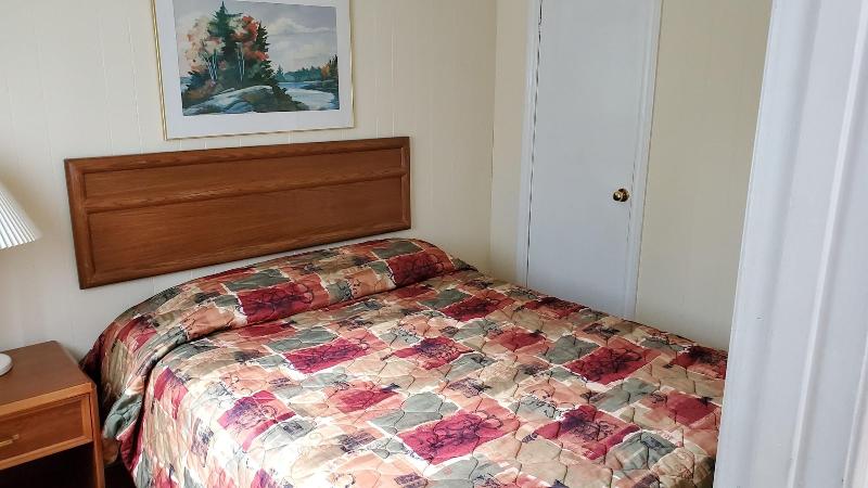 Wasaga Beach Inn And Cottages image