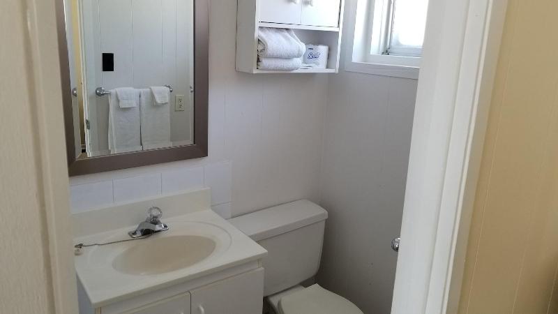 Wasaga Beach Inn And Cottages image