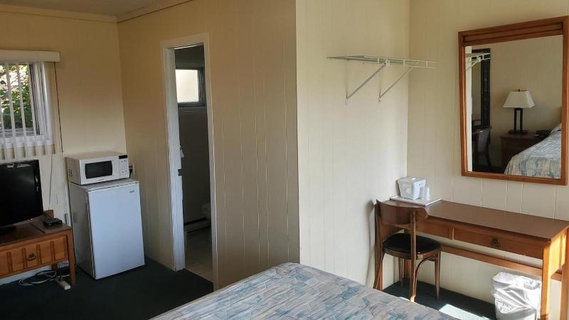 Wasaga Beach Inn And Cottages image