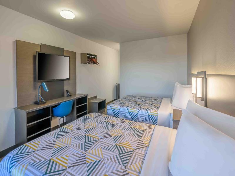 Motel 6 Commerce, Ga image