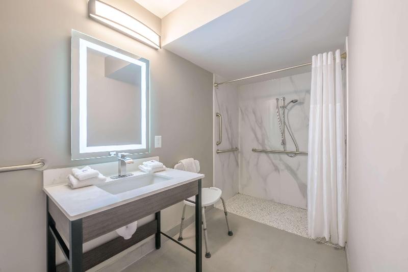 Motel 6 Commerce, Ga image