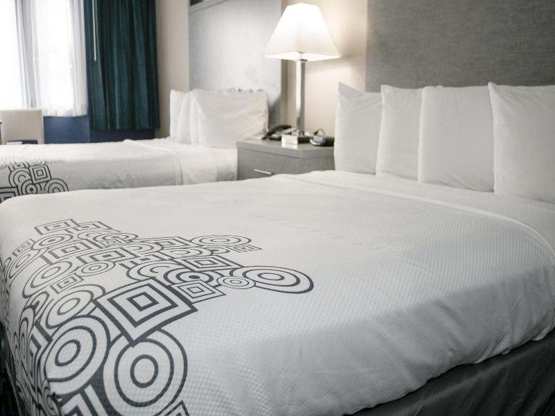 Anchor Beach Inn image