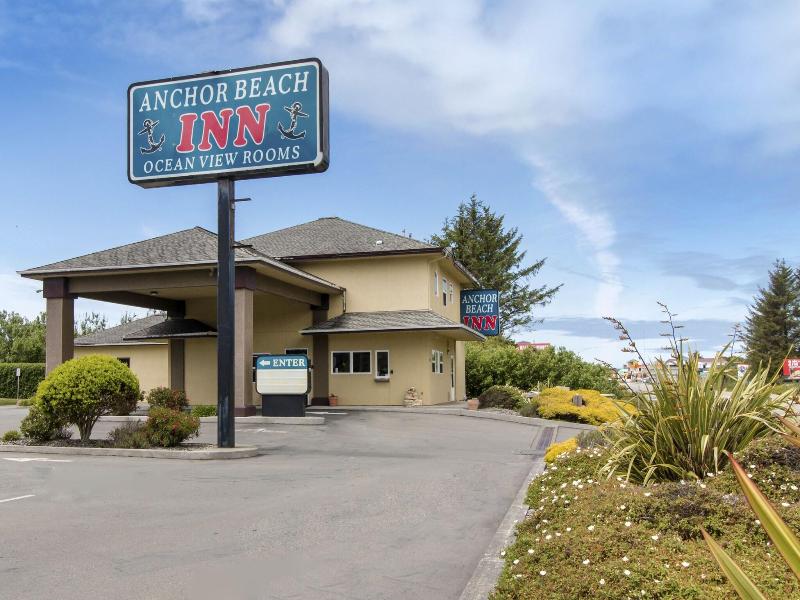 Anchor Beach Inn image