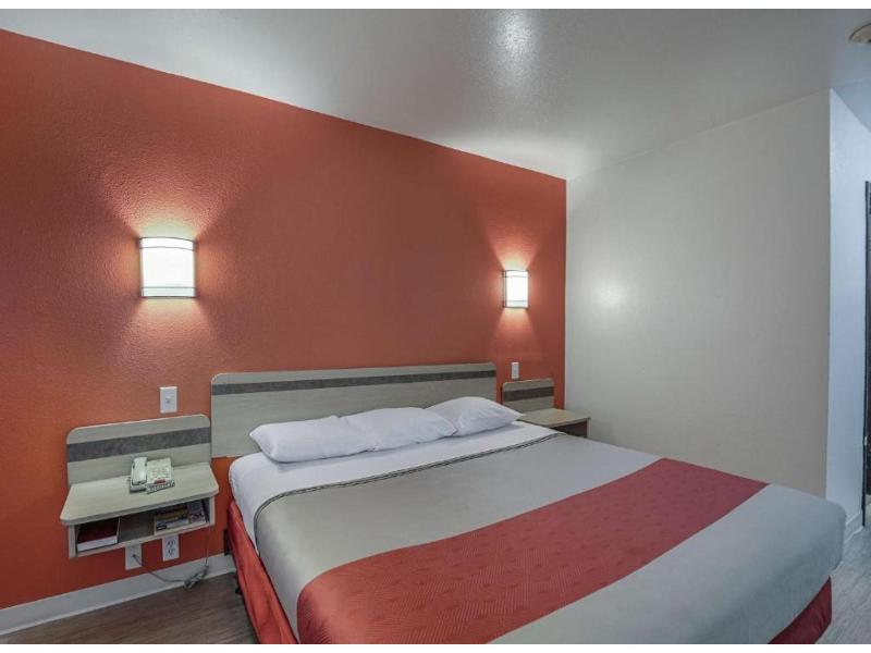 Motel 6-Pasadena, TX GA image