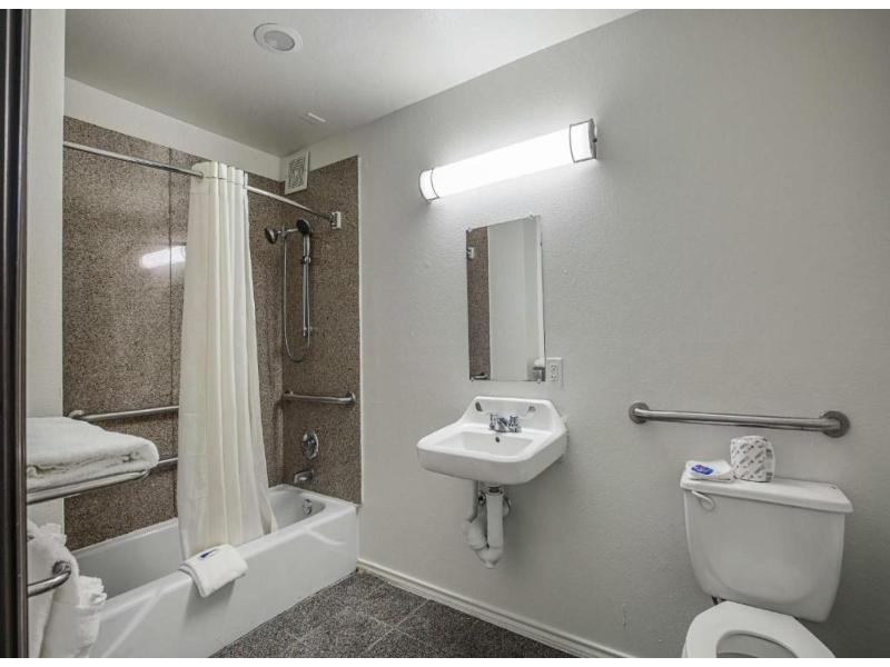 Motel 6-Pasadena, TX GA image