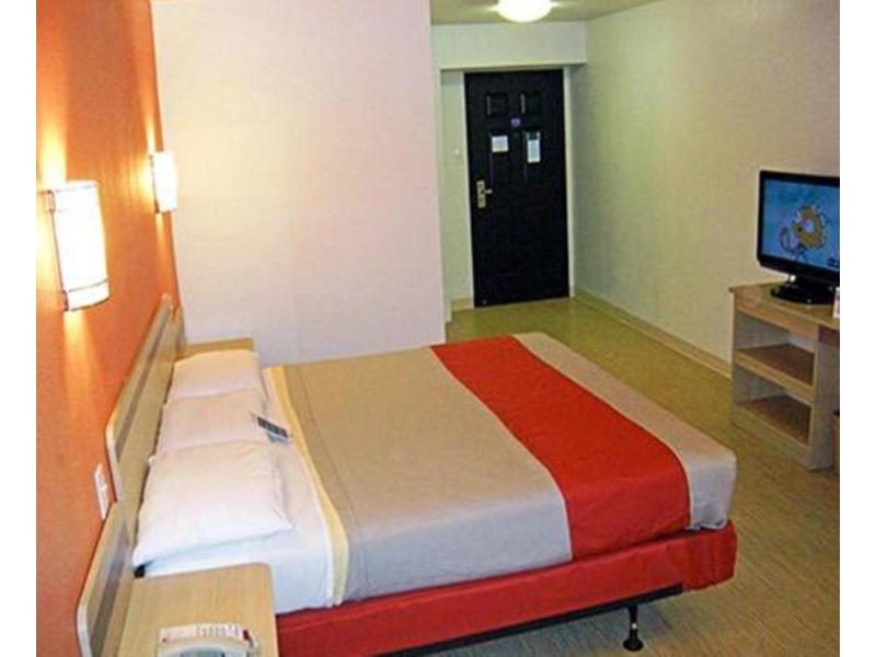 Motel 6-Pasadena, TX GA image