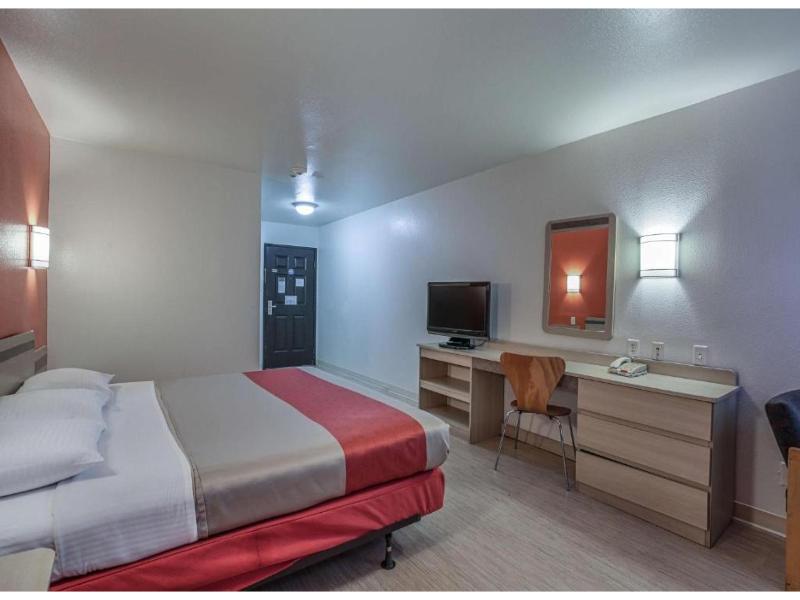 Motel 6-Pasadena, TX GA image