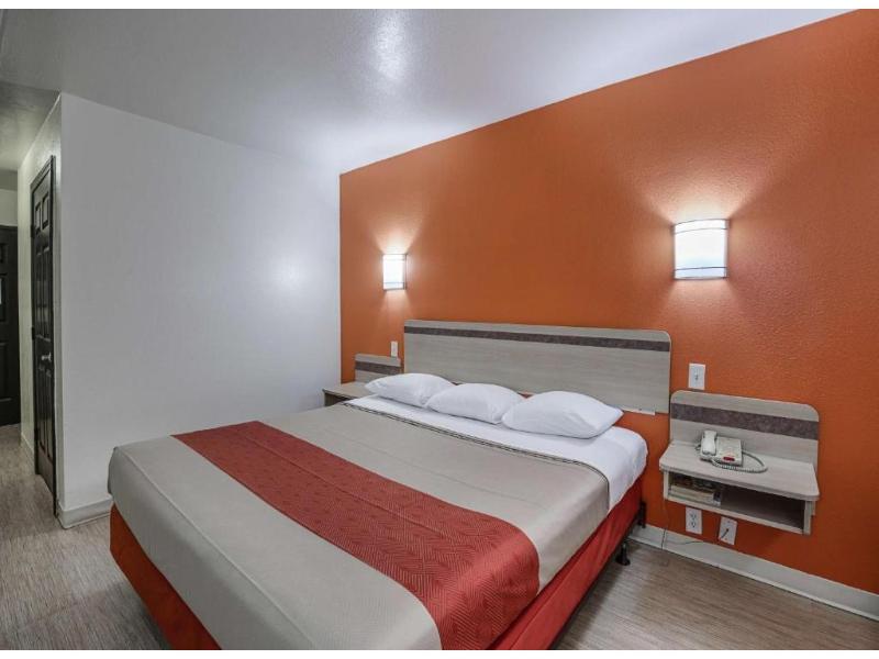 Motel 6-Pasadena, TX GA image