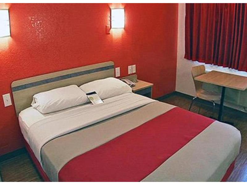 Motel 6-Pasadena, TX GA image
