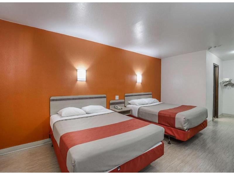 Motel 6-Pasadena, TX GA image