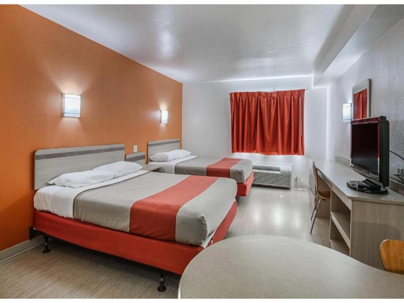Motel 6-Pasadena, TX GA image