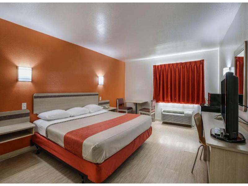 Motel 6-Pasadena, TX GA image