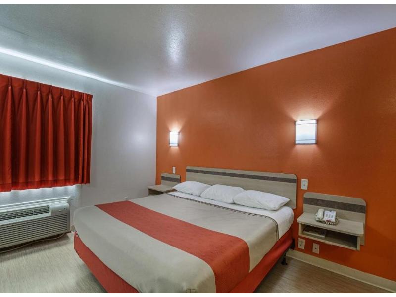 Motel 6-Pasadena, TX GA image