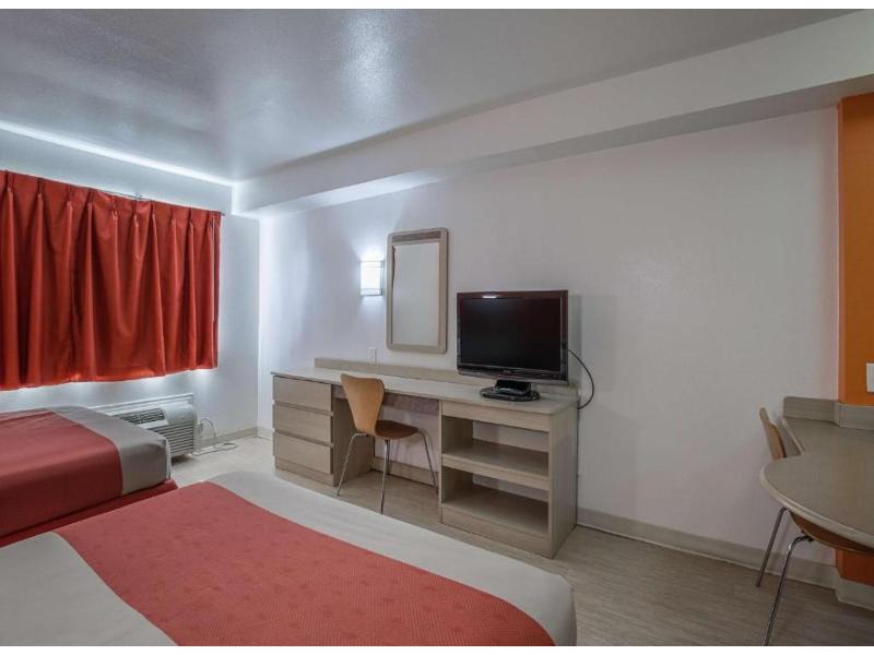 Motel 6-Pasadena, TX GA image