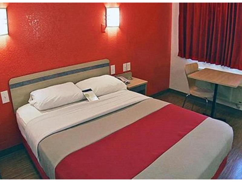 Motel 6-Pasadena, TX GA image
