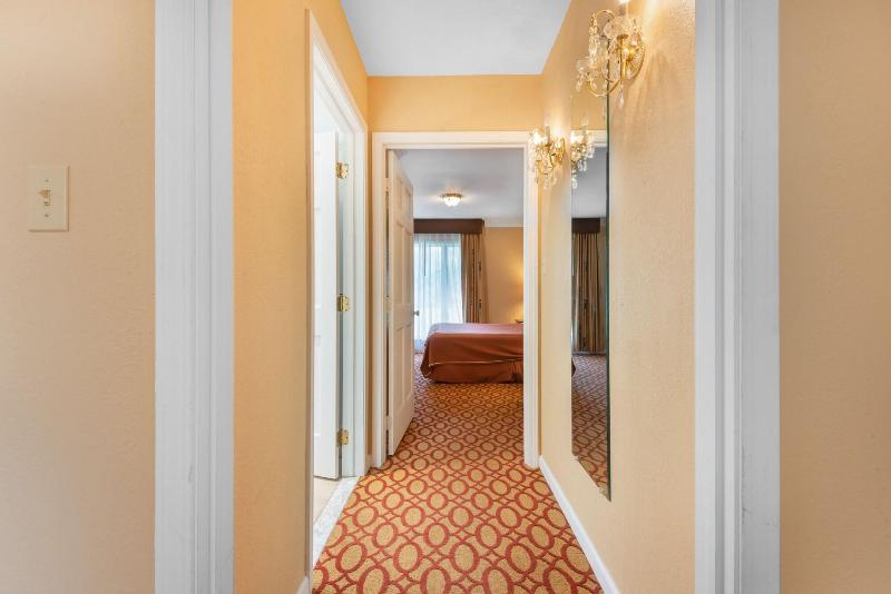 Village Haven Inn image