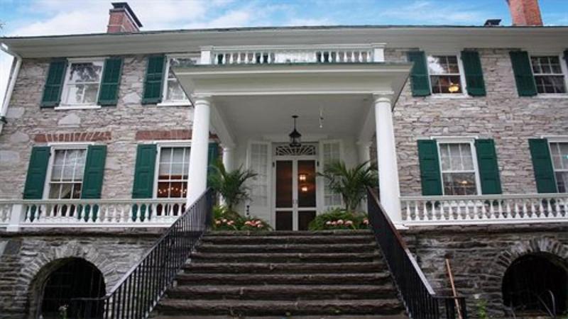 Stocks Manor Bed And Breakfast image