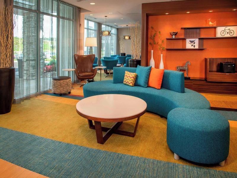 Fairfield Inn & Suites by Marriott Harrisburg Inte image