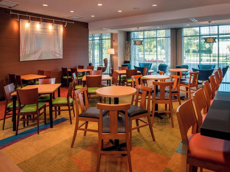 Fairfield Inn & Suites by Marriott Harrisburg Inte image