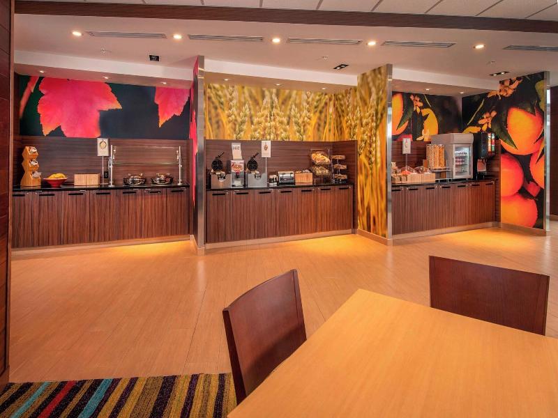 Fairfield Inn & Suites by Marriott Harrisburg Inte image