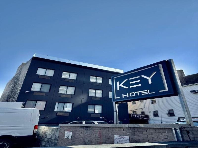 Hotel Key Laguardia Airport image