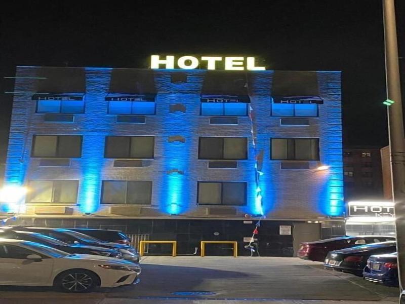 Hotel Key Laguardia Airport image