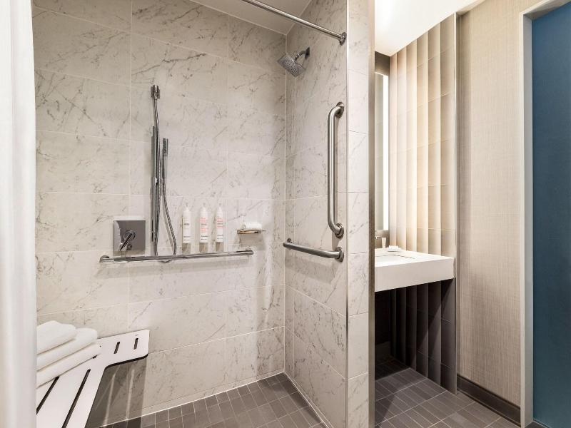 Marriott New York Jfk Airport image