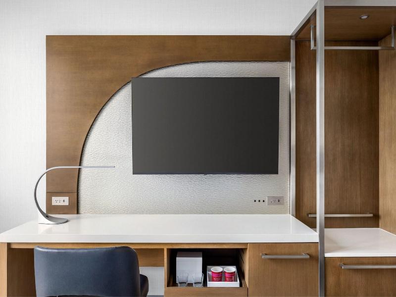 Marriott New York Jfk Airport image