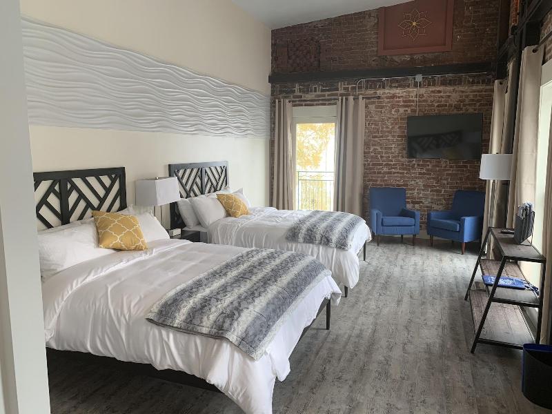 Manhattan Hotel Salida image