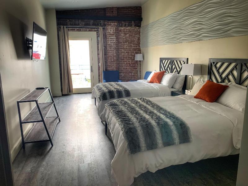Manhattan Hotel Salida image