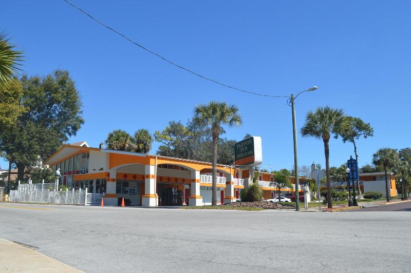 Tarpon Inn image