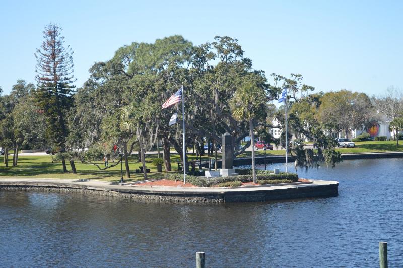 Tarpon Inn image