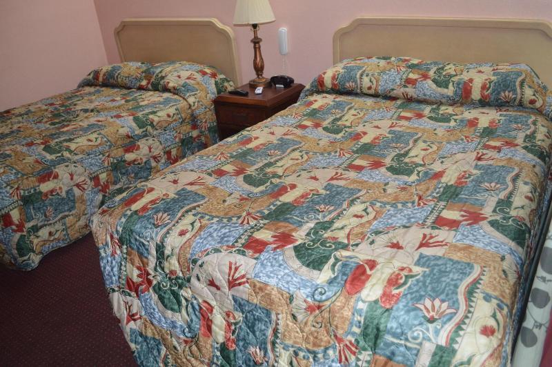 Tarpon Inn image