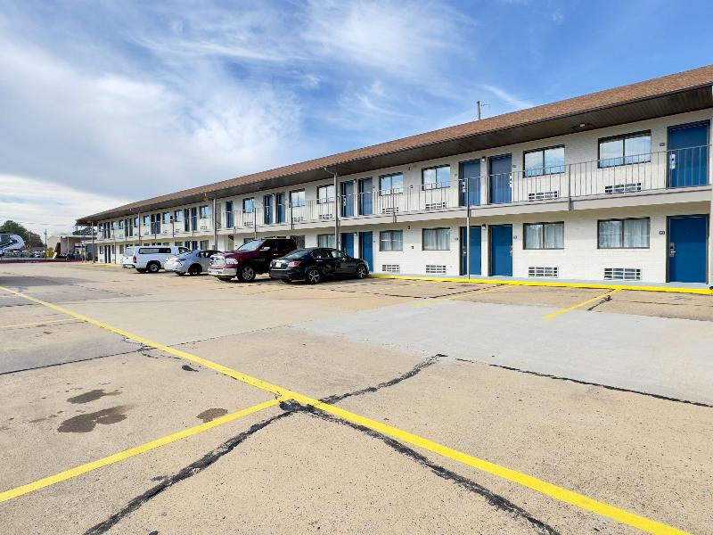 Motel 6 Dyersburg, TN
