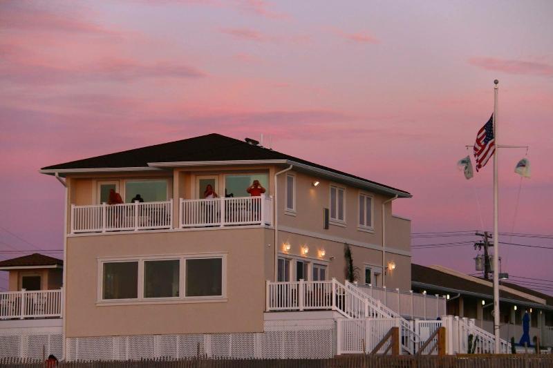 The White Sands Oceanfront Resort & Spa image