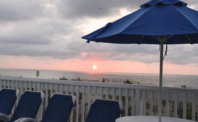 The White Sands Oceanfront Resort & Spa image