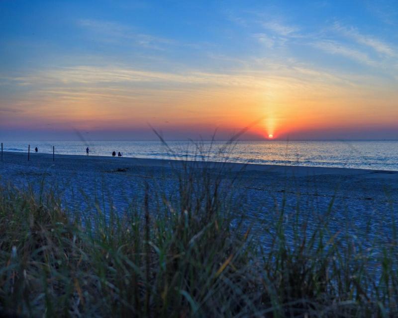 The White Sands Oceanfront Resort & Spa image