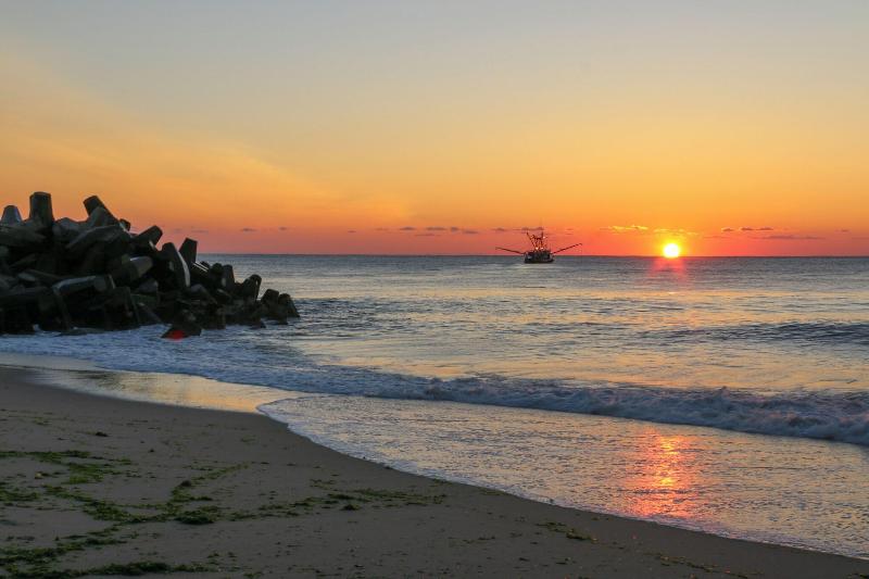 The White Sands Oceanfront Resort & Spa image