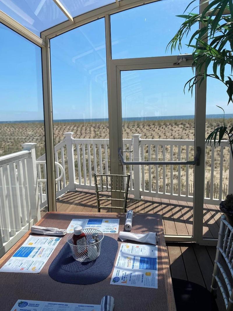 The White Sands Oceanfront Resort & Spa image