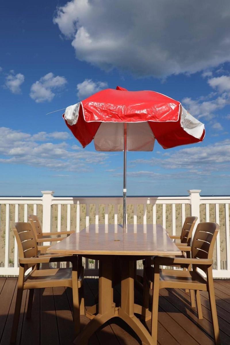 The White Sands Oceanfront Resort & Spa image