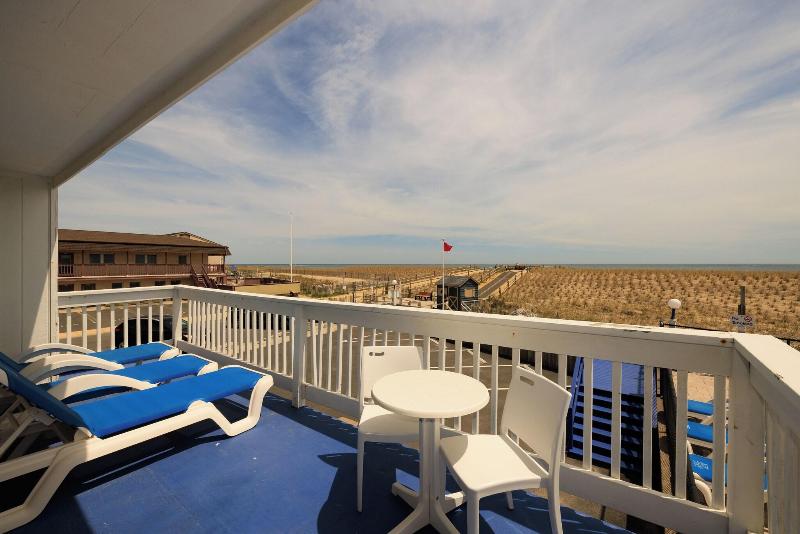 The White Sands Oceanfront Resort & Spa image