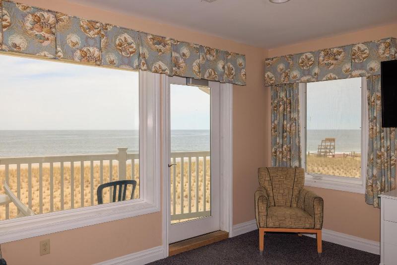 The White Sands Oceanfront Resort & Spa image