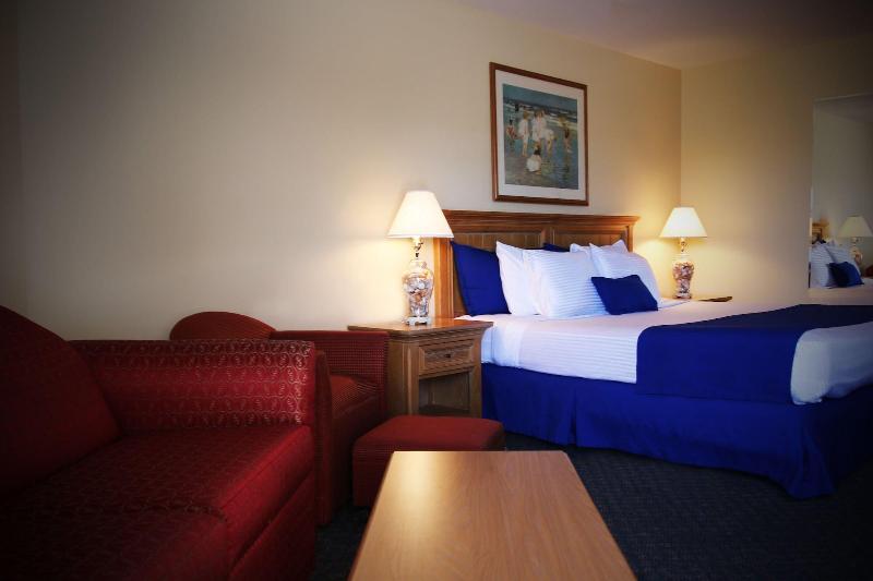 The White Sands Oceanfront Resort & Spa image