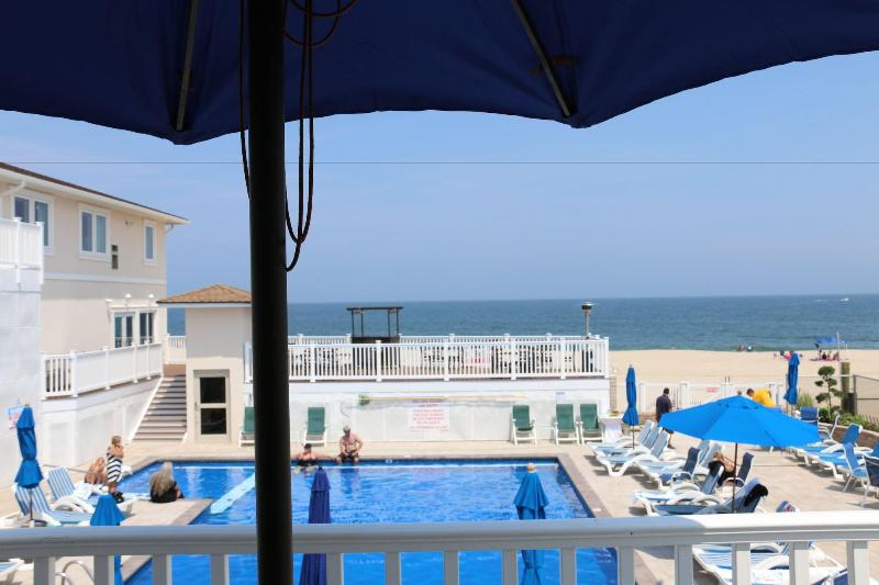 The White Sands Oceanfront Resort & Spa image